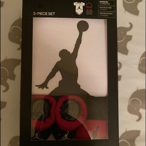 0-6 Month Jordan Bootie Set